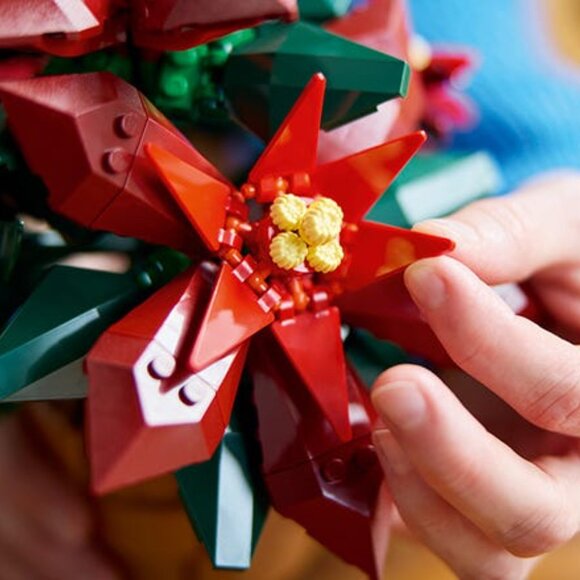 LEGO Icons 10370 Poinsettia Plant & Flower Decor Christmas NIB in Hand - Picture 9 of 14